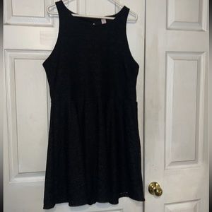 Short black flowy dress
